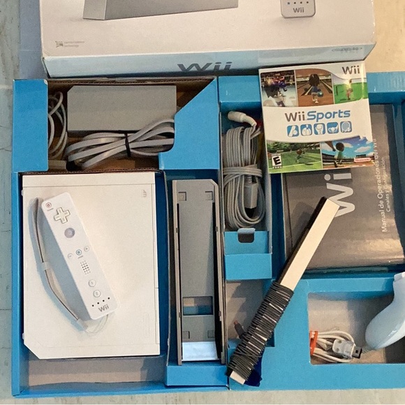 Nintendo Wii Console & Wii Sports Game Nintendo RVL-001 System Complete Box - Picture 2 of 16